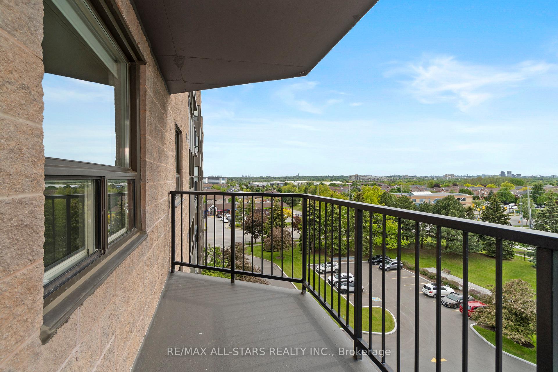 #718 - 2 Raymerville Drive Unit: 718