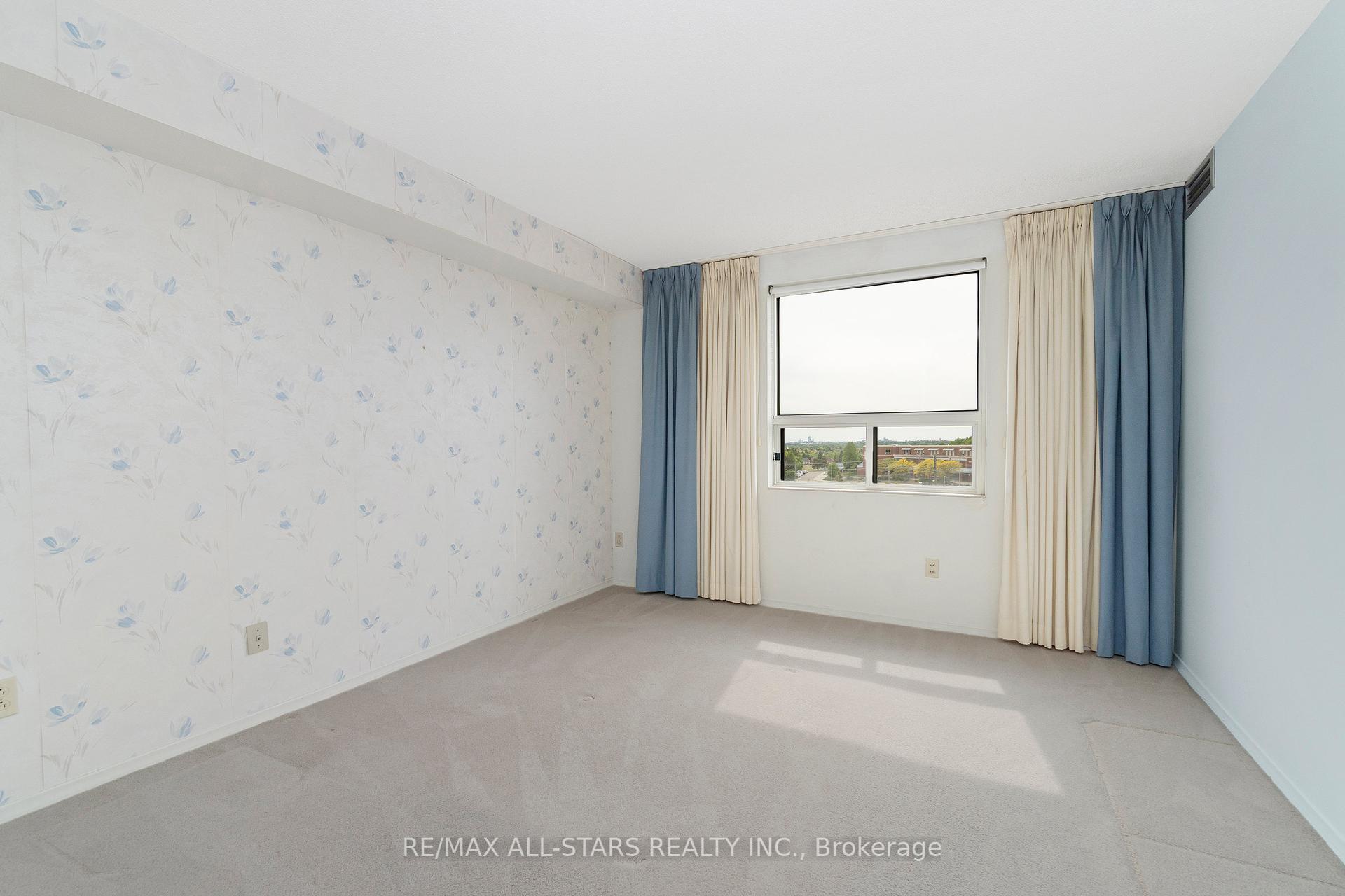 #718 - 2 Raymerville Drive Unit: 718