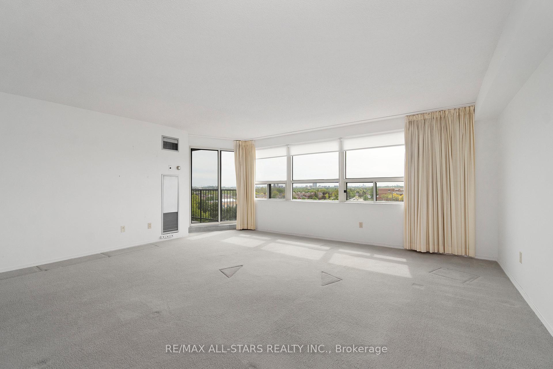 #718 - 2 Raymerville Drive Unit: 718