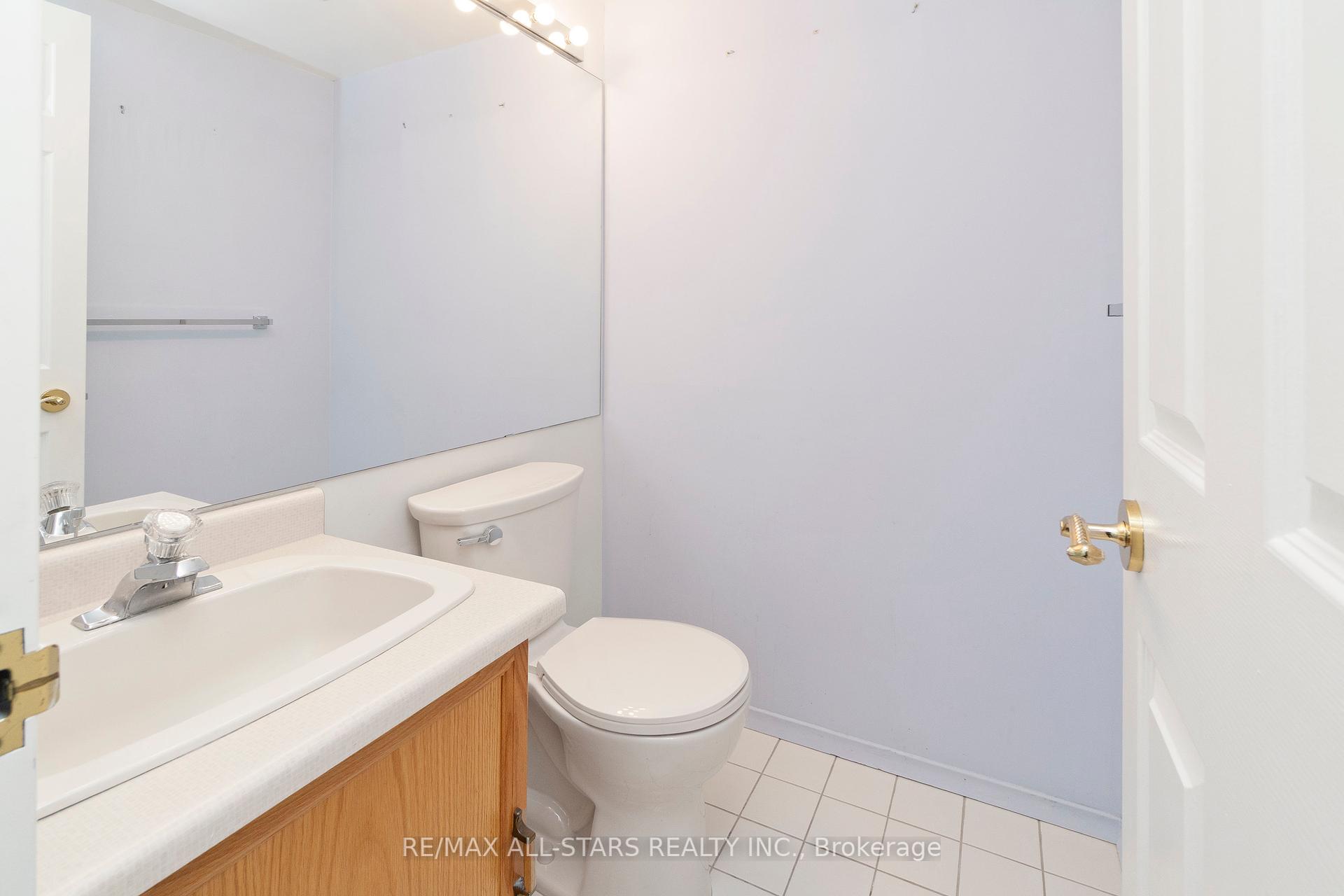 #718 - 2 Raymerville Drive Unit: 718
