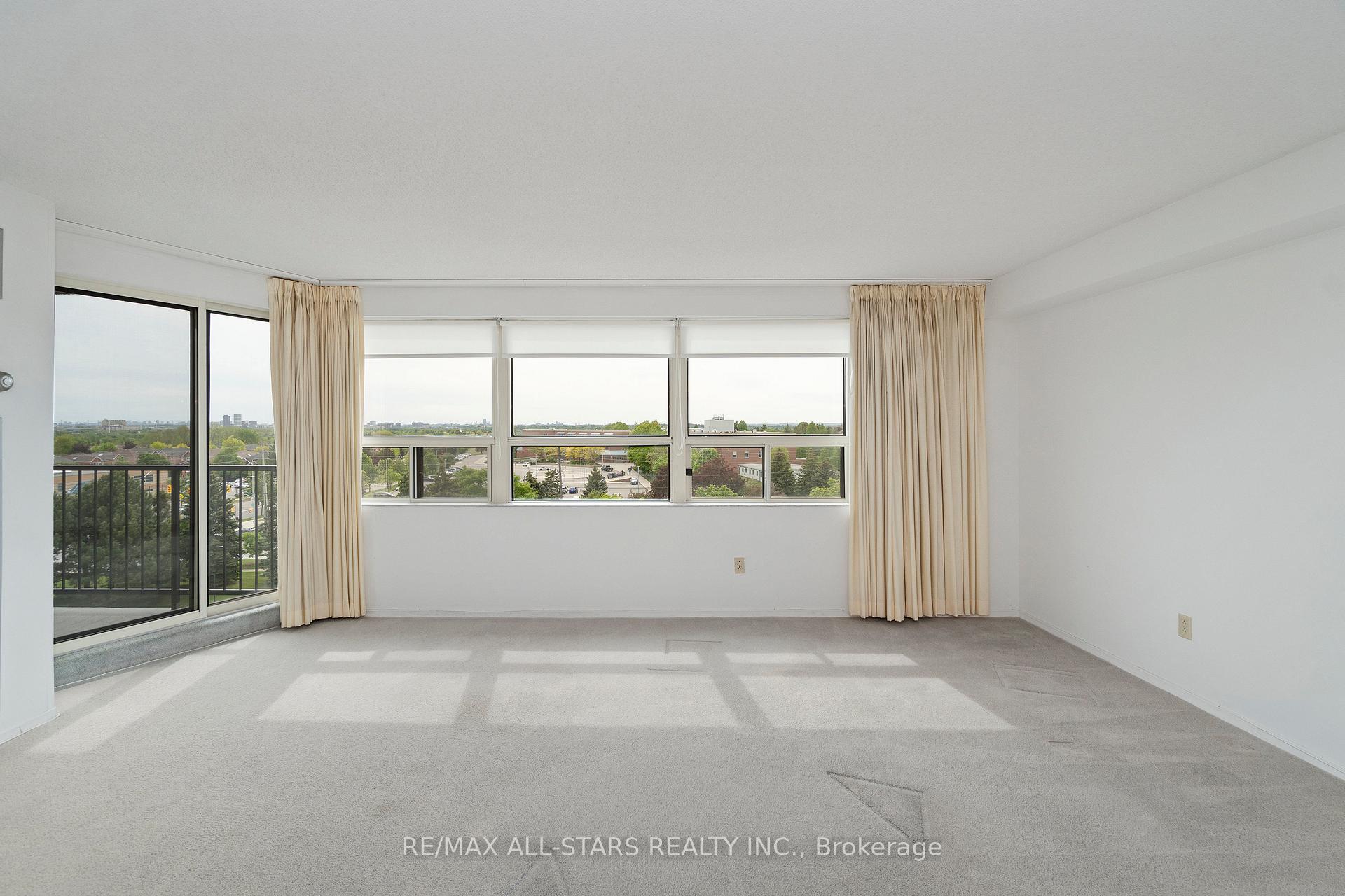 #718 - 2 Raymerville Drive Unit: 718