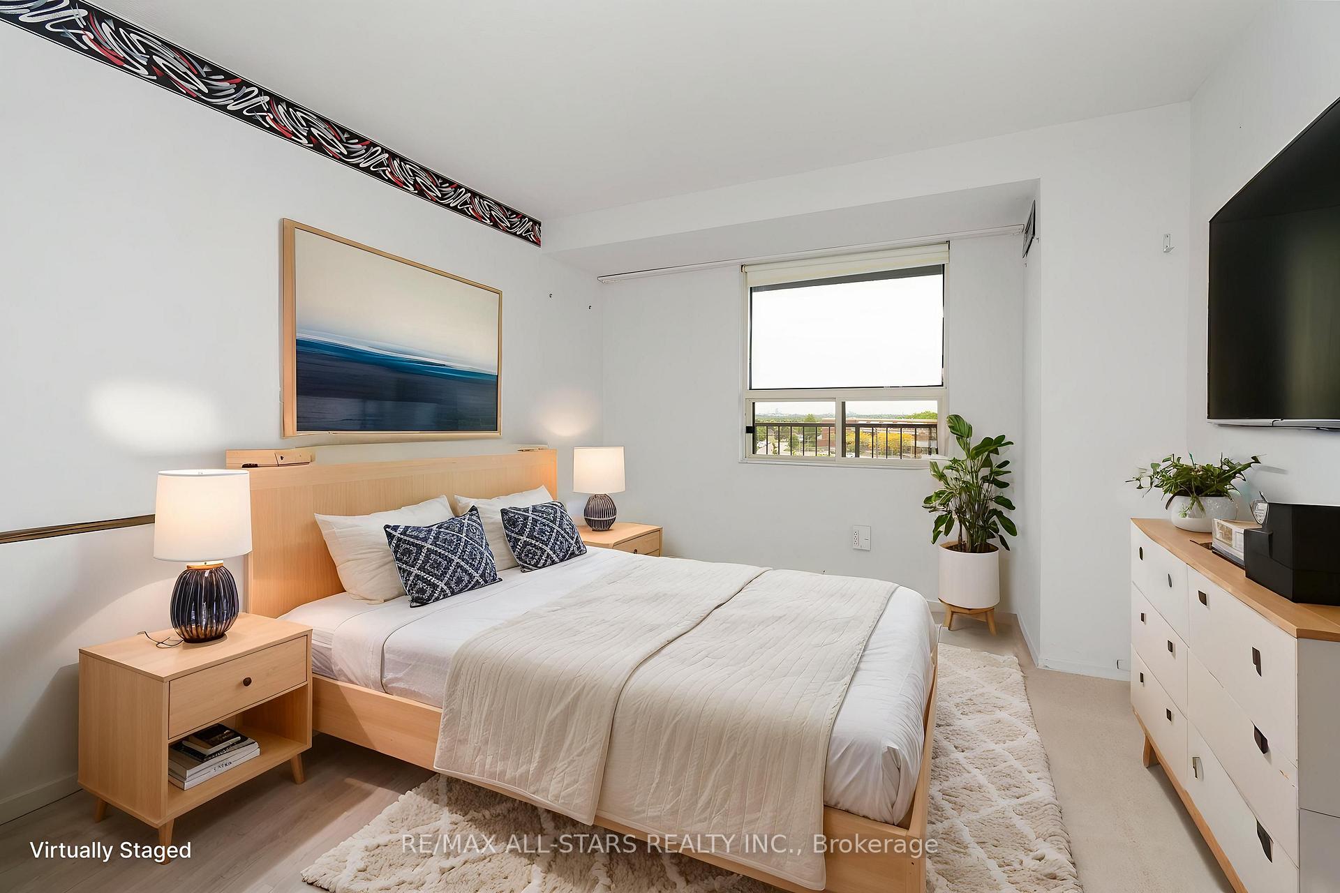 #718 - 2 Raymerville Drive Unit: 718