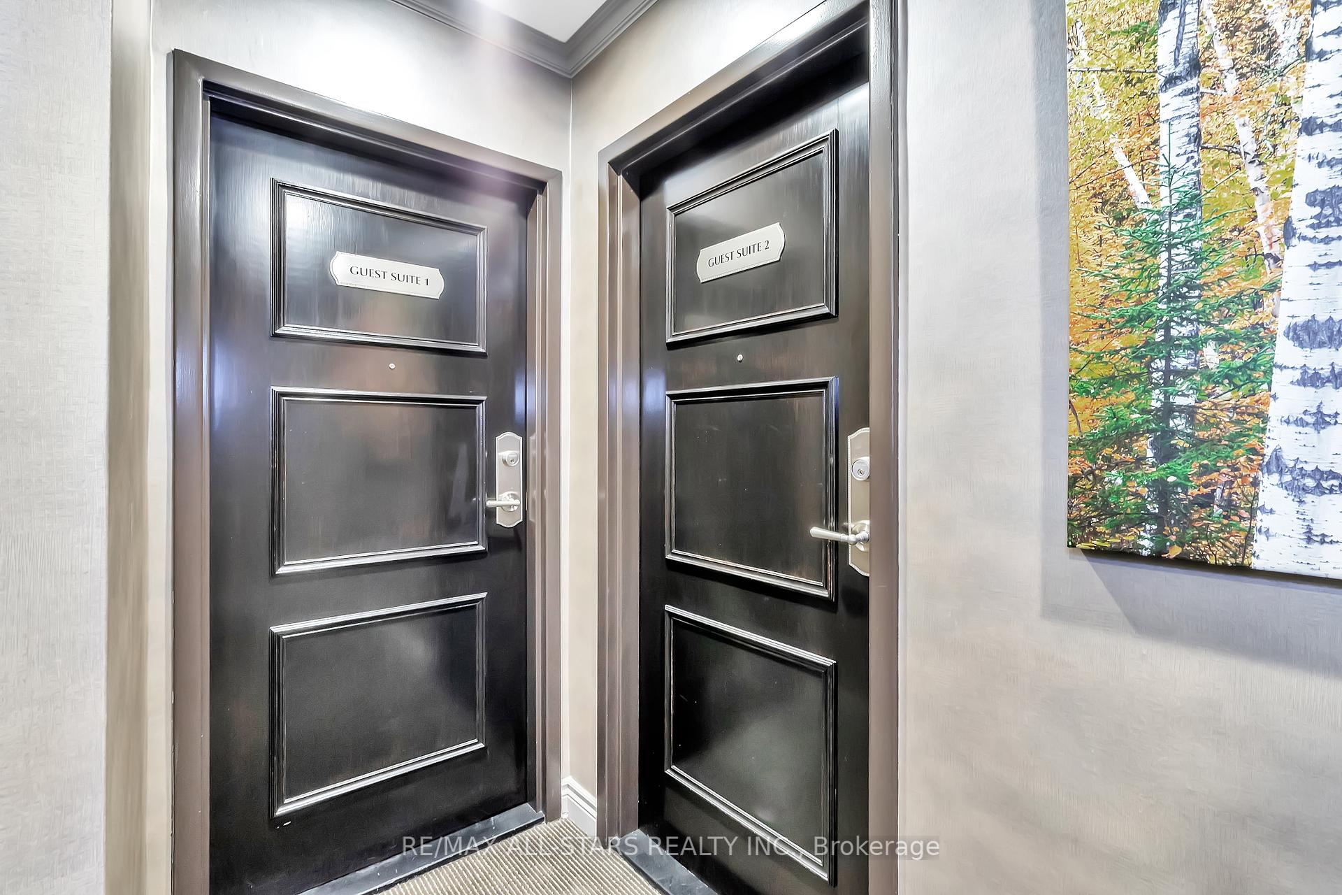 #822 - 25 Austin Drive Unit: 822
