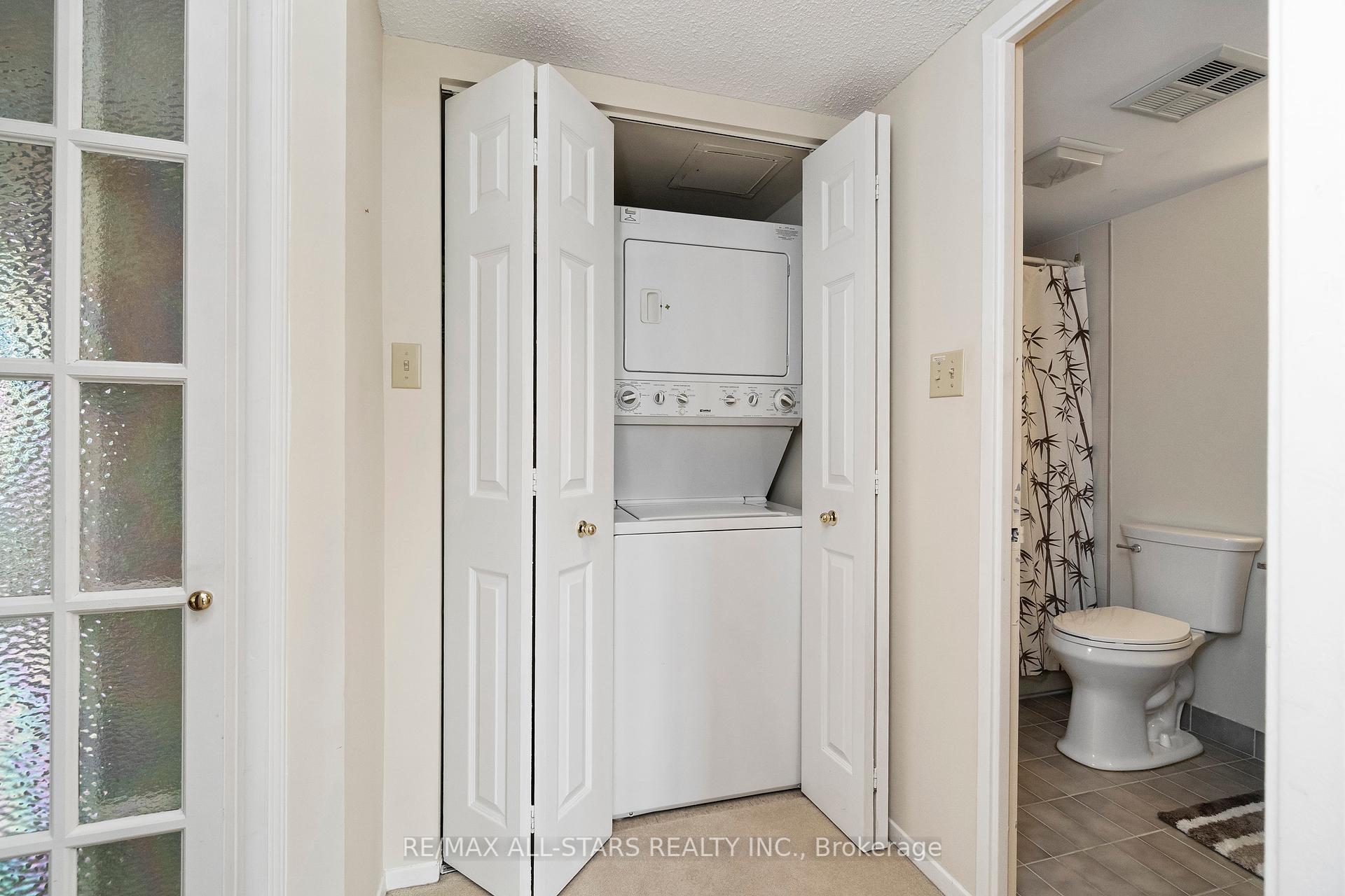 #822 - 25 Austin Drive Unit: 822