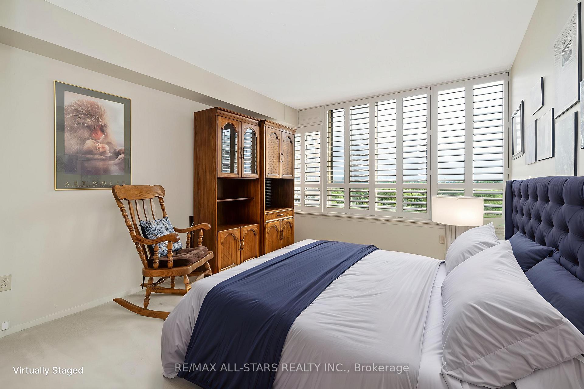 #822 - 25 Austin Drive Unit: 822