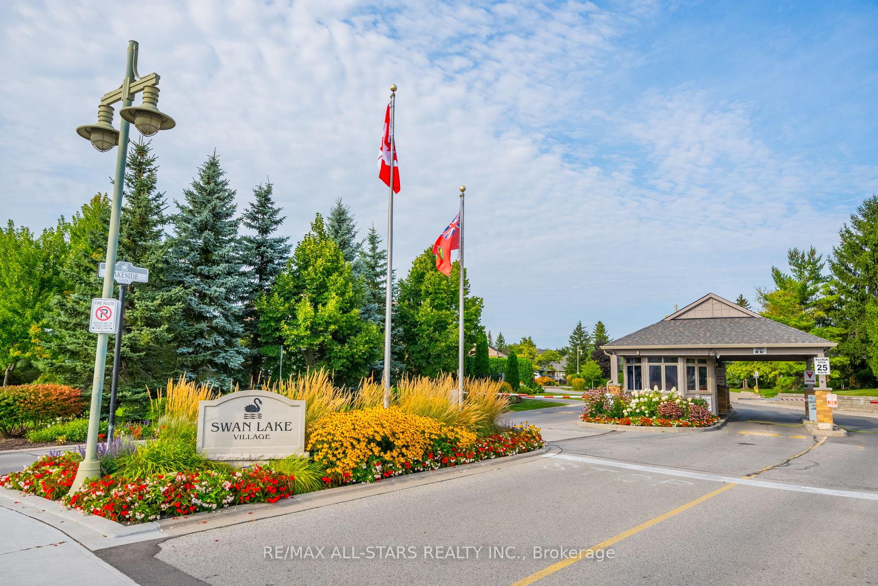 39 Louisbourg Way