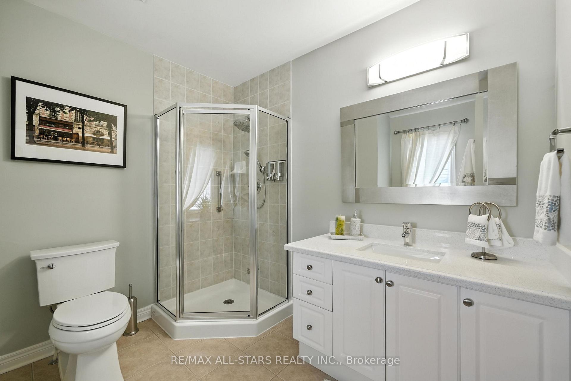 39 Louisbourg Way