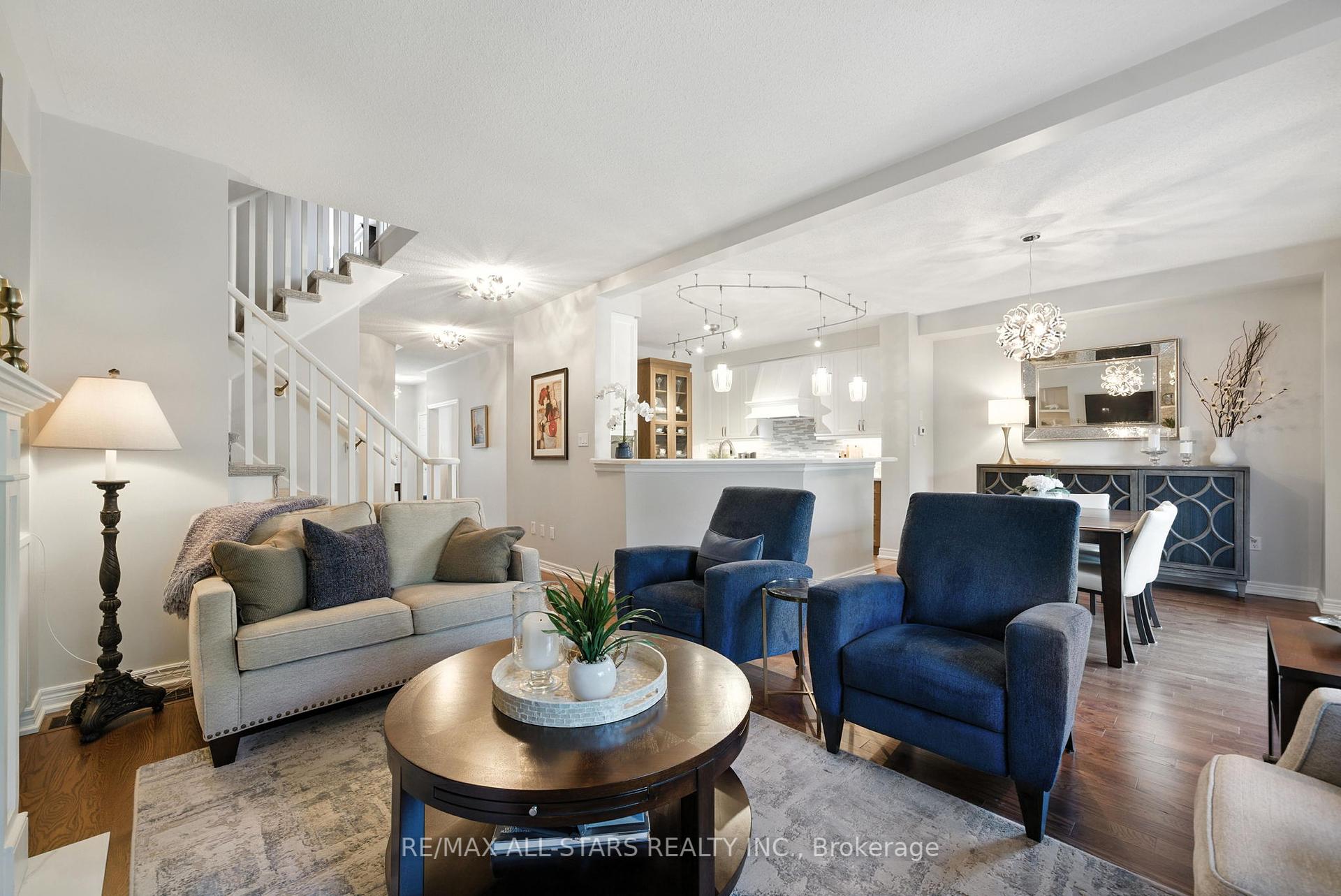 39 Louisbourg Way