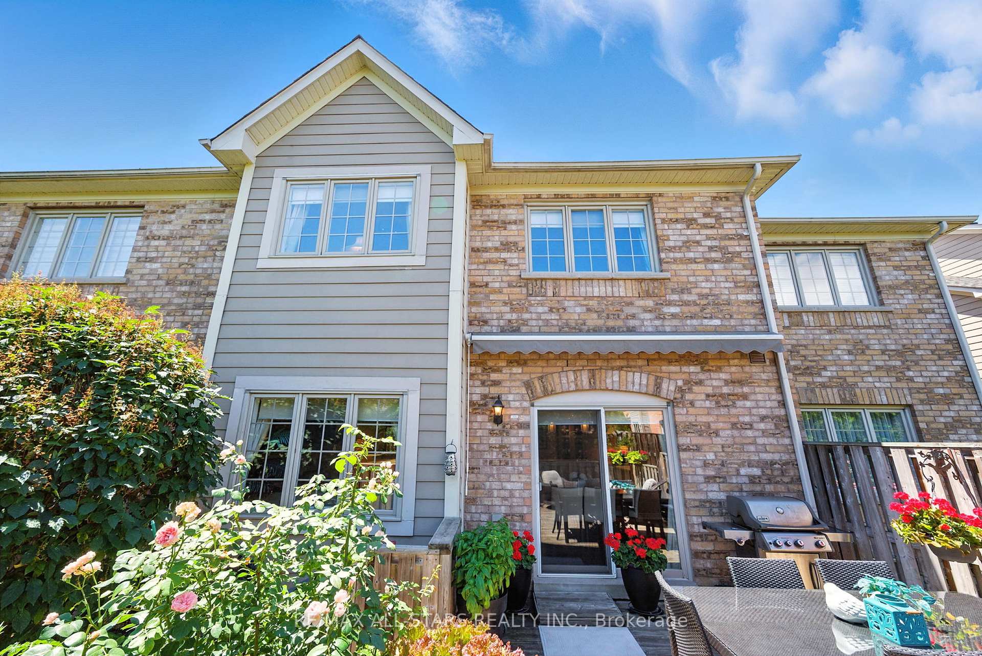 39 Louisbourg Way