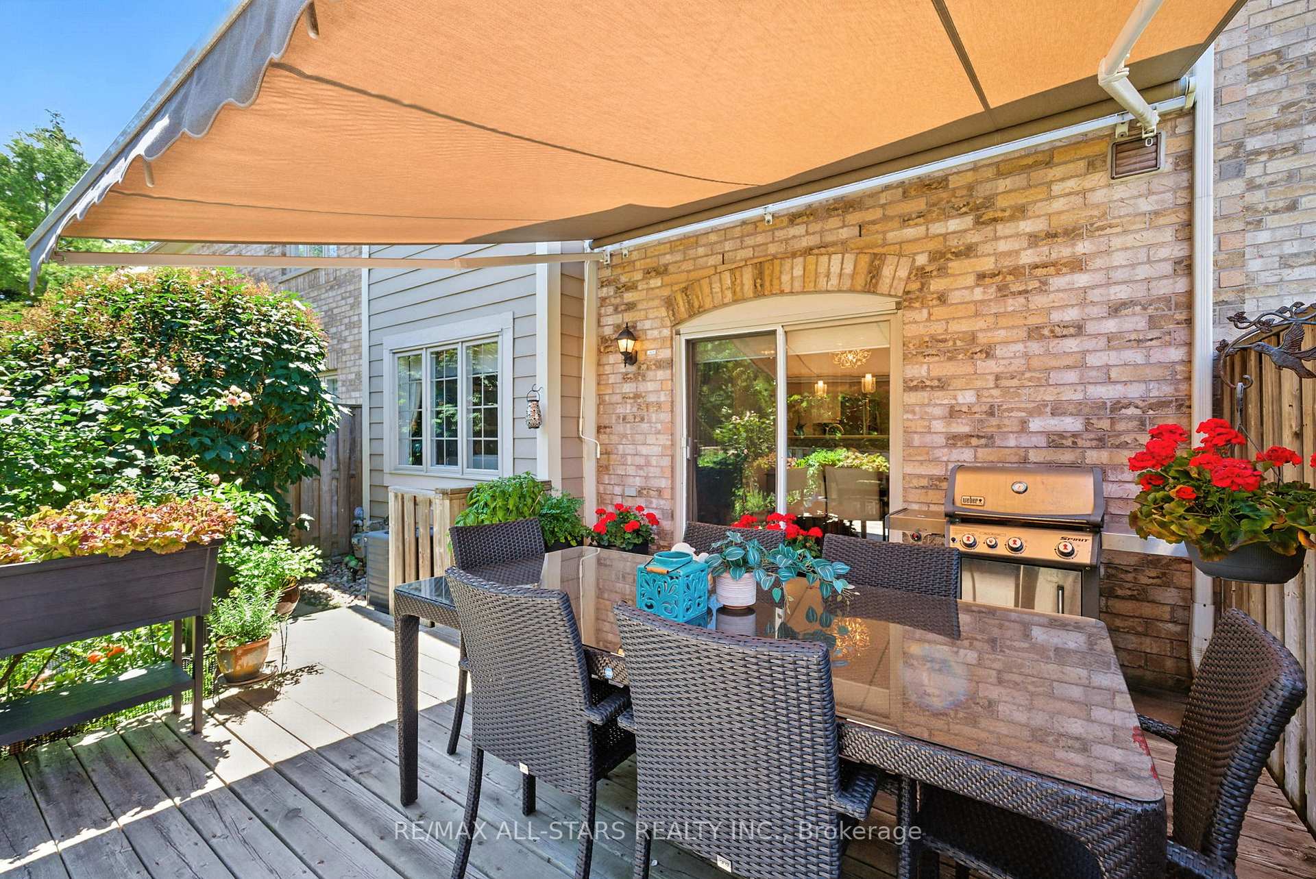 39 Louisbourg Way