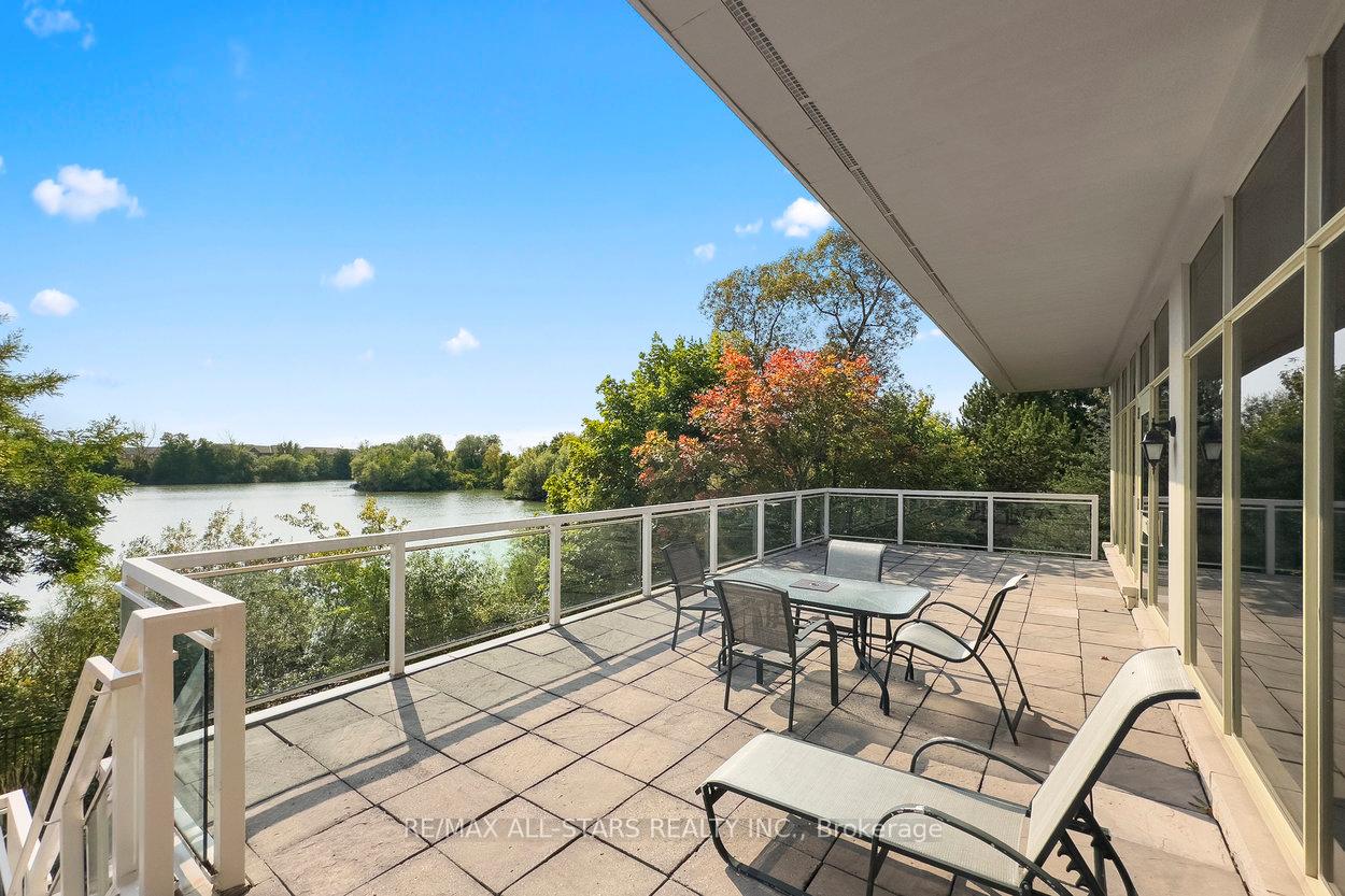 14 Kingfisher Cove Way