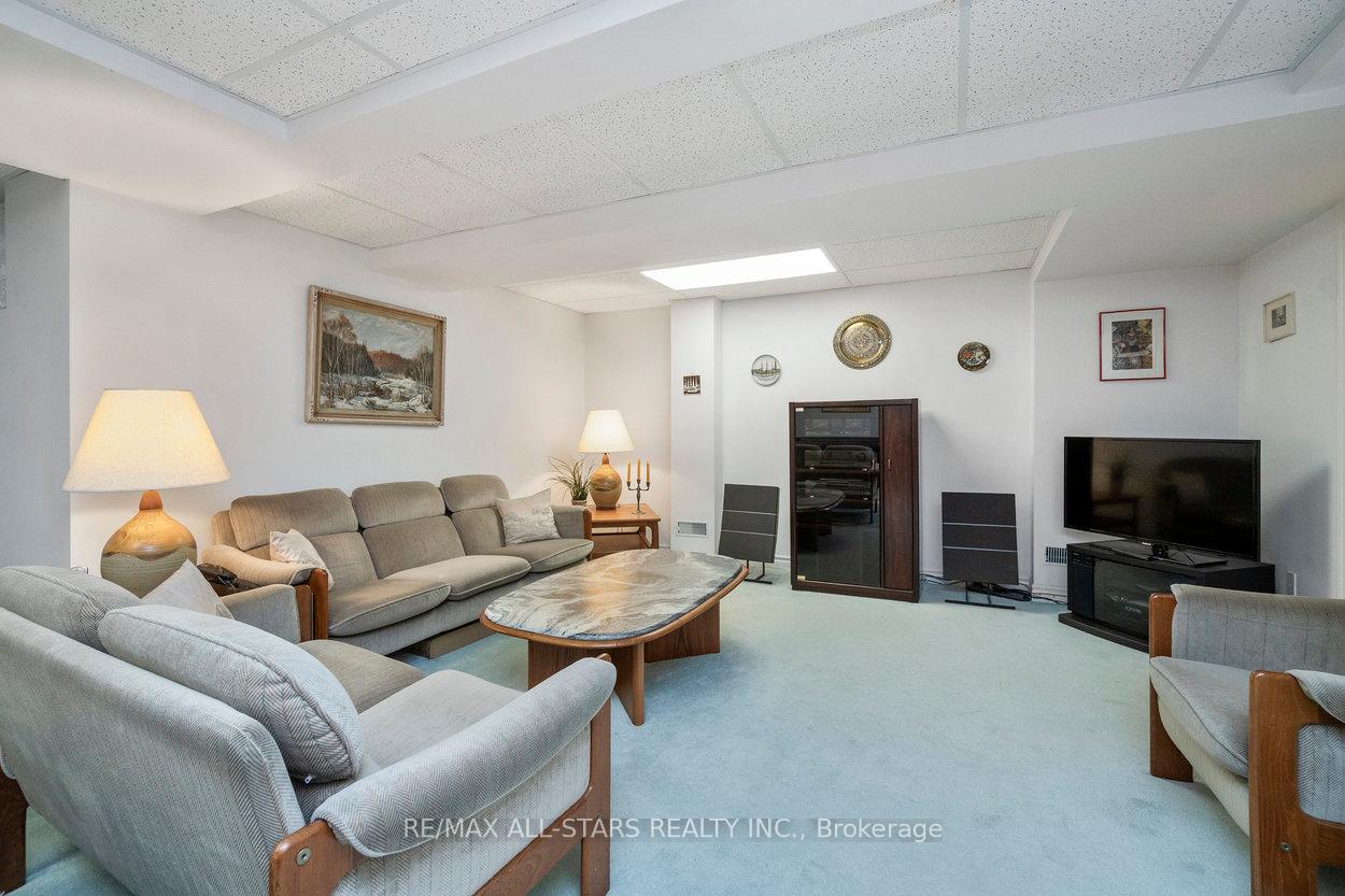 14 Kingfisher Cove Way