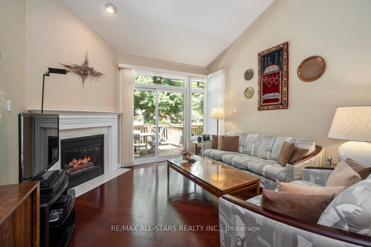14 Kingfisher Cove Way