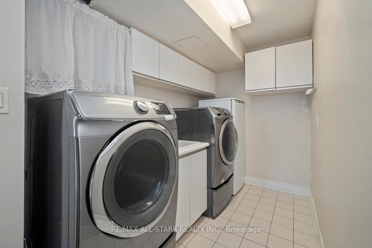 610 Bullock Drive 404