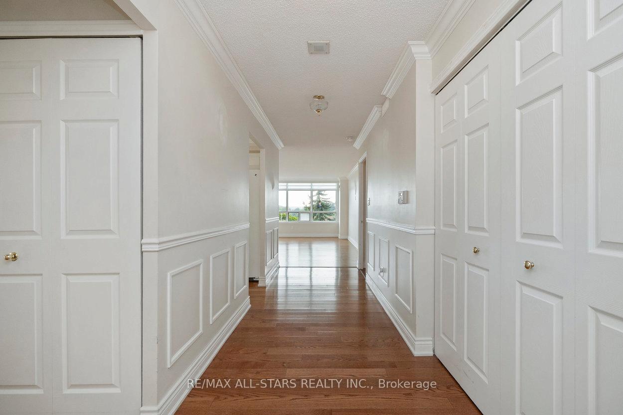 610 Bullock Drive 404