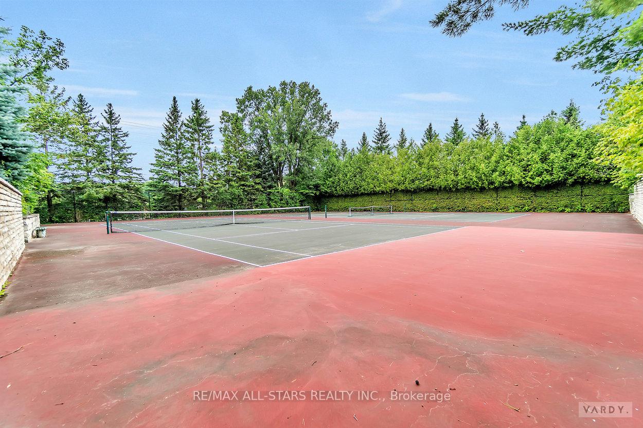 610 Bullock Drive 404