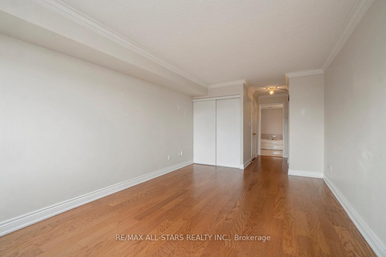 610 Bullock Drive 404