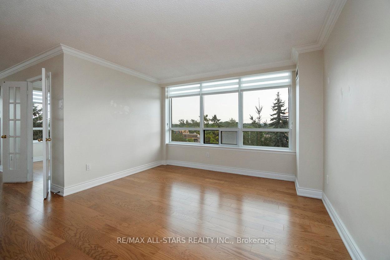 610 Bullock Drive 404