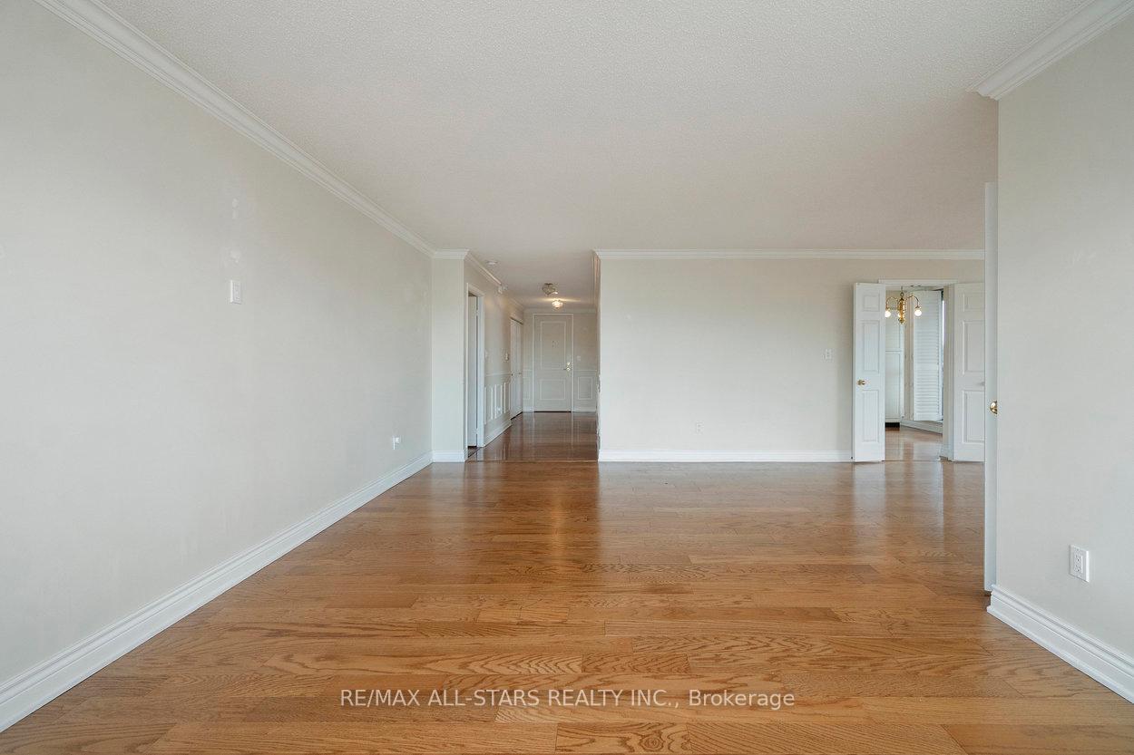 610 Bullock Drive 404