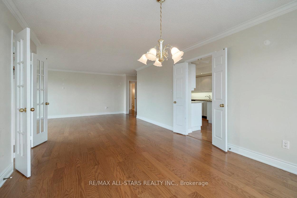 610 Bullock Drive 404