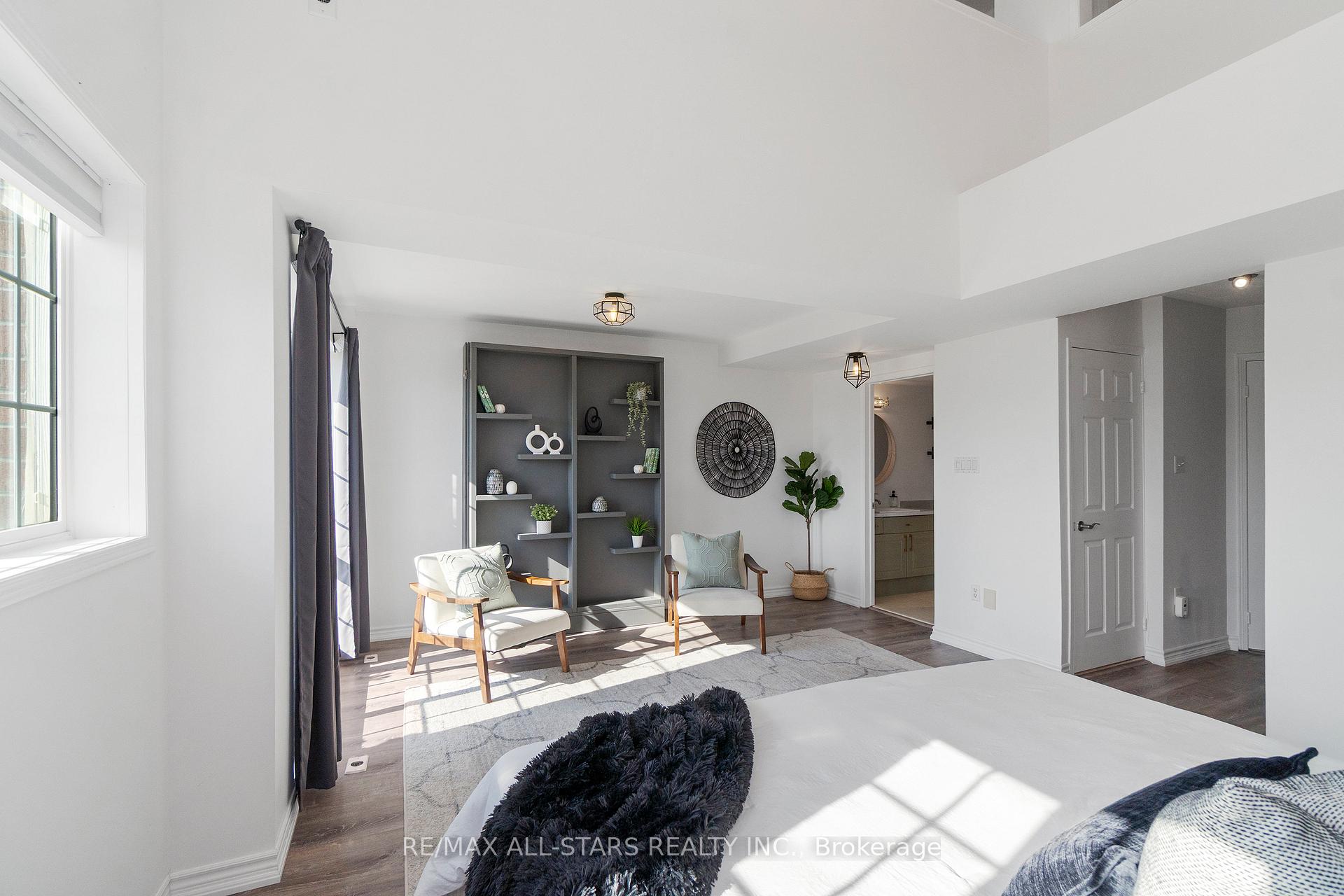 15 Cornell Meadows Avenue A204