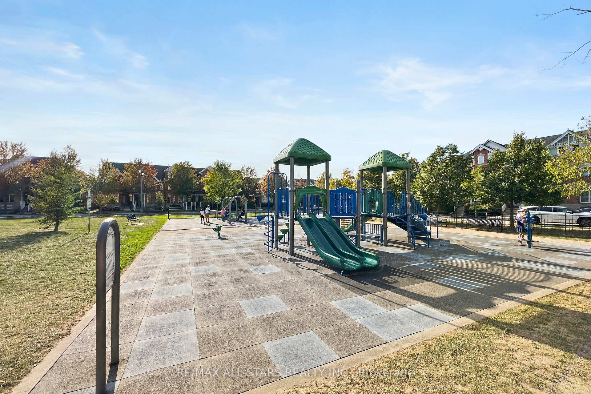 15 Cornell Meadows Avenue A204