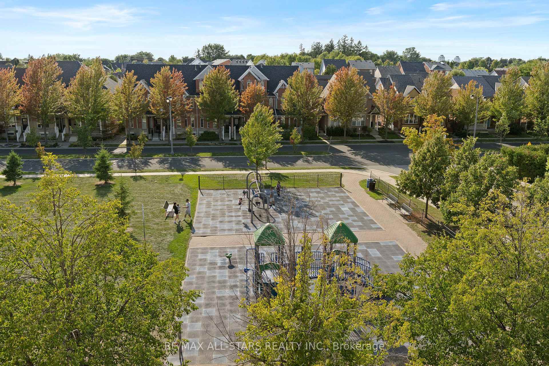 15 Cornell Meadows Avenue A204