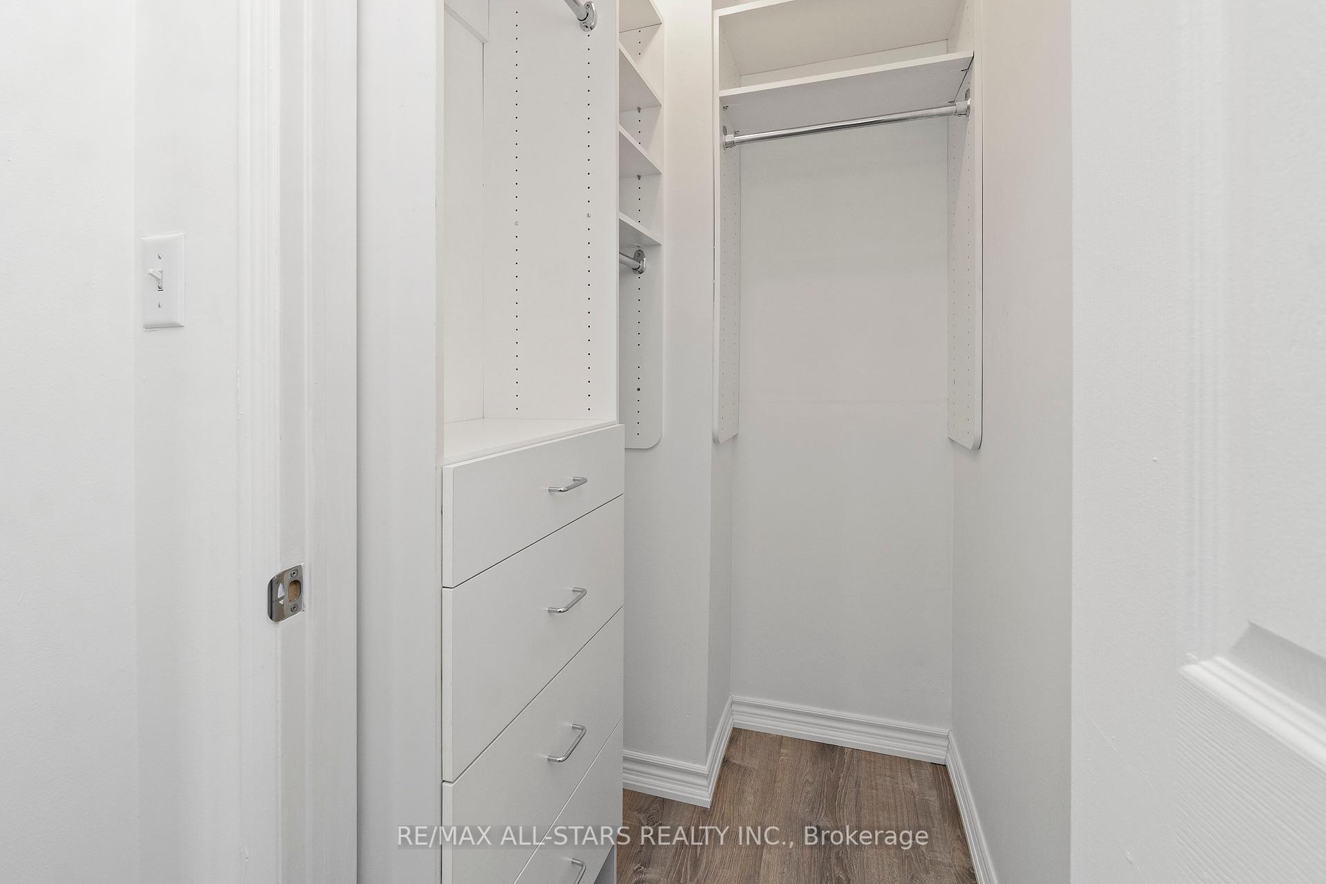 15 Cornell Meadows Avenue A204