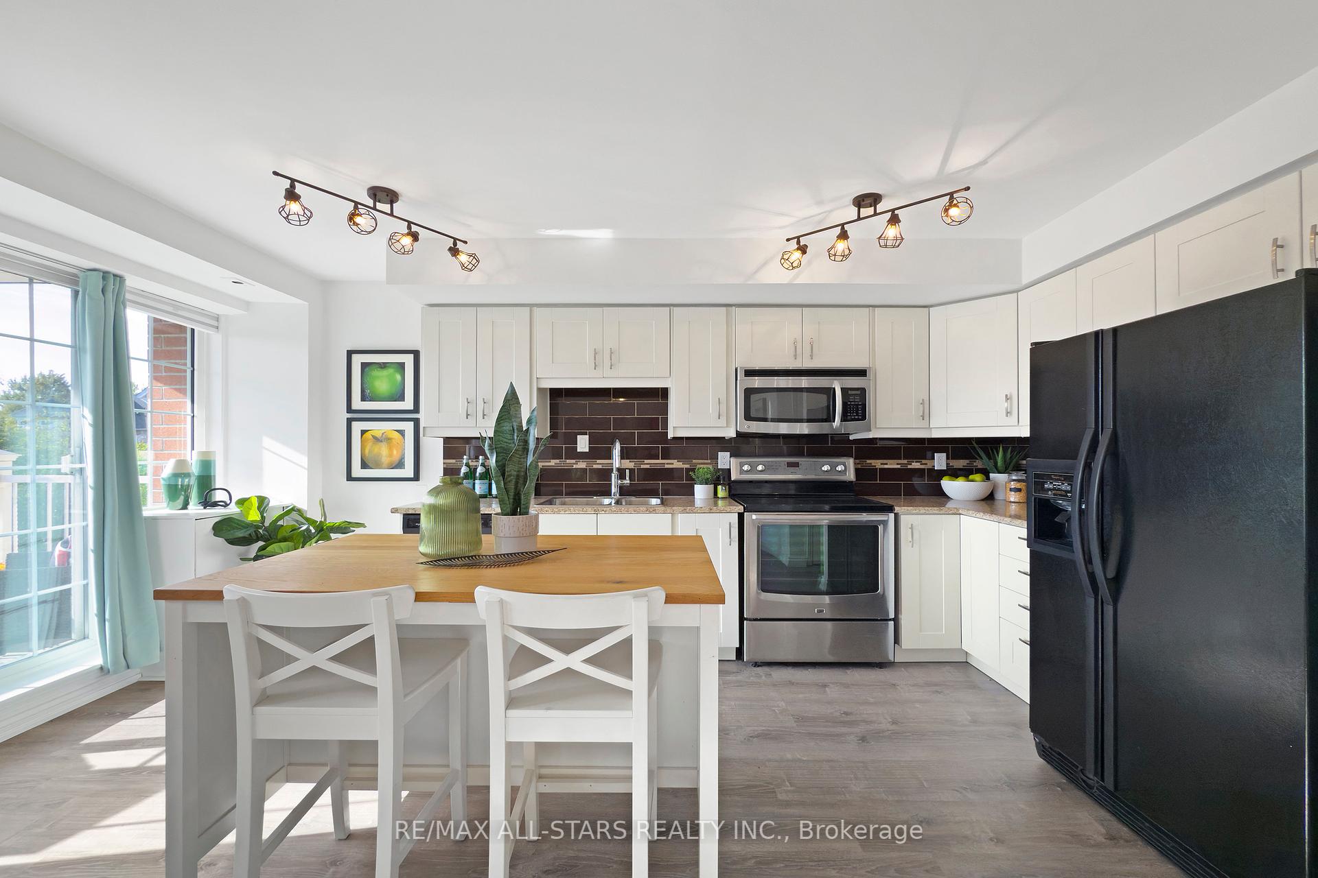 15 Cornell Meadows Avenue A204