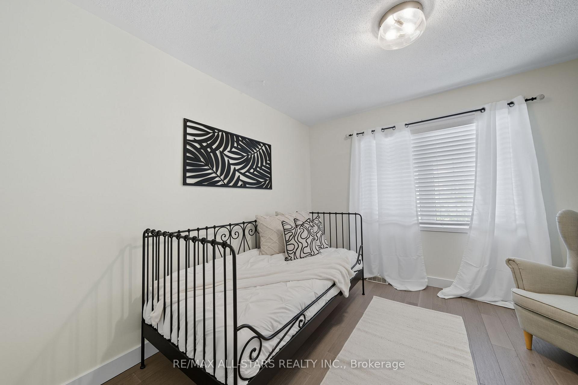 83 Hammill Heights