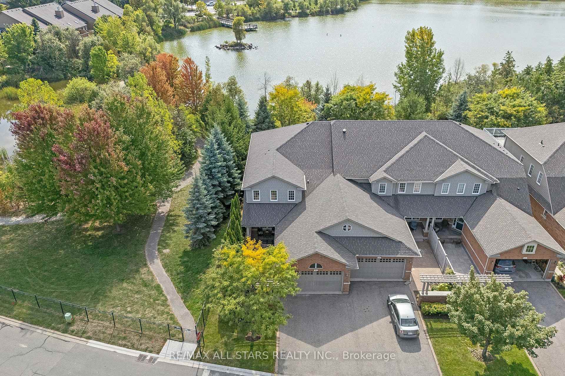 86 Lakeside Vista Way