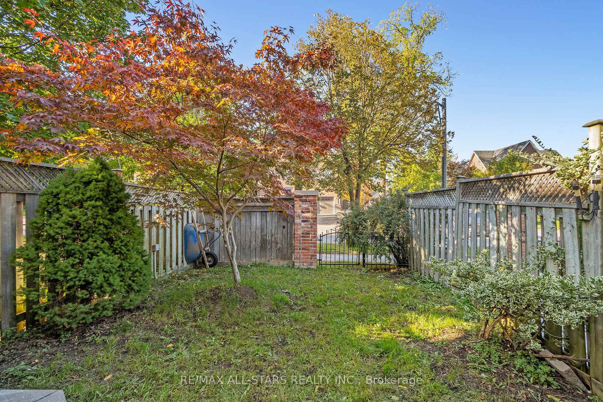 21 Rougehaven Way