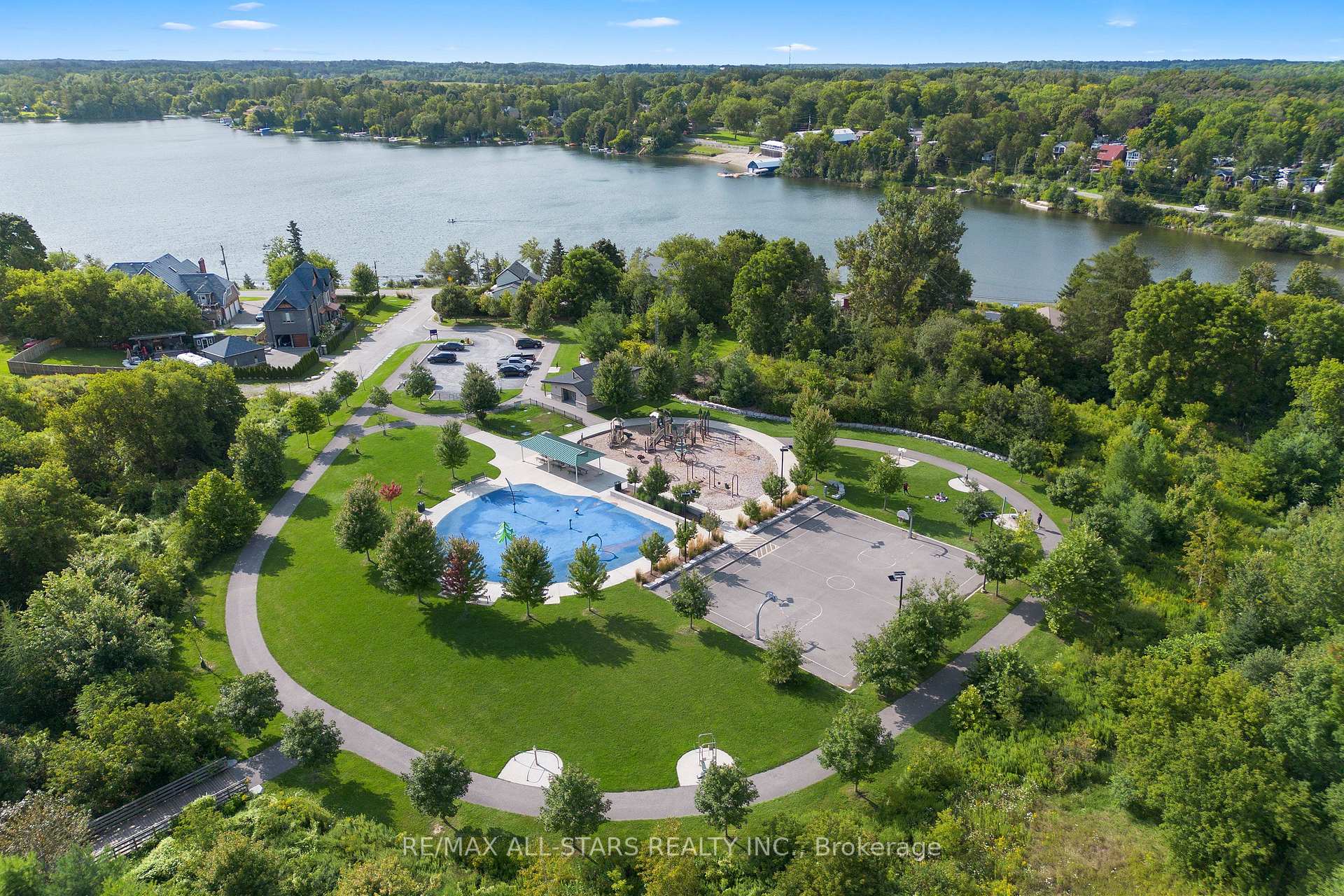 12 Churchill Drive S, Whitchurch-Stouffville