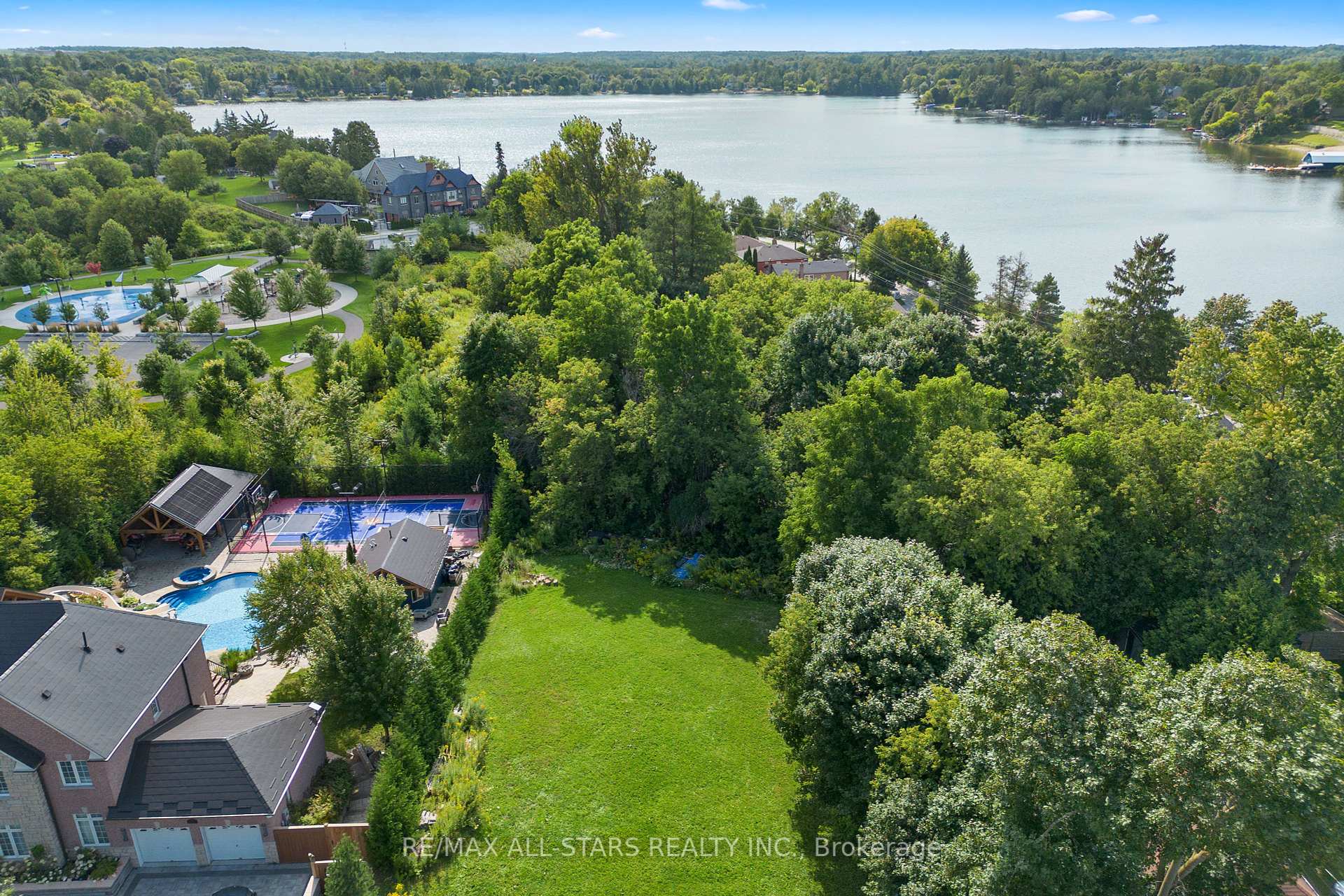 12 Churchill Drive S, Whitchurch-Stouffville