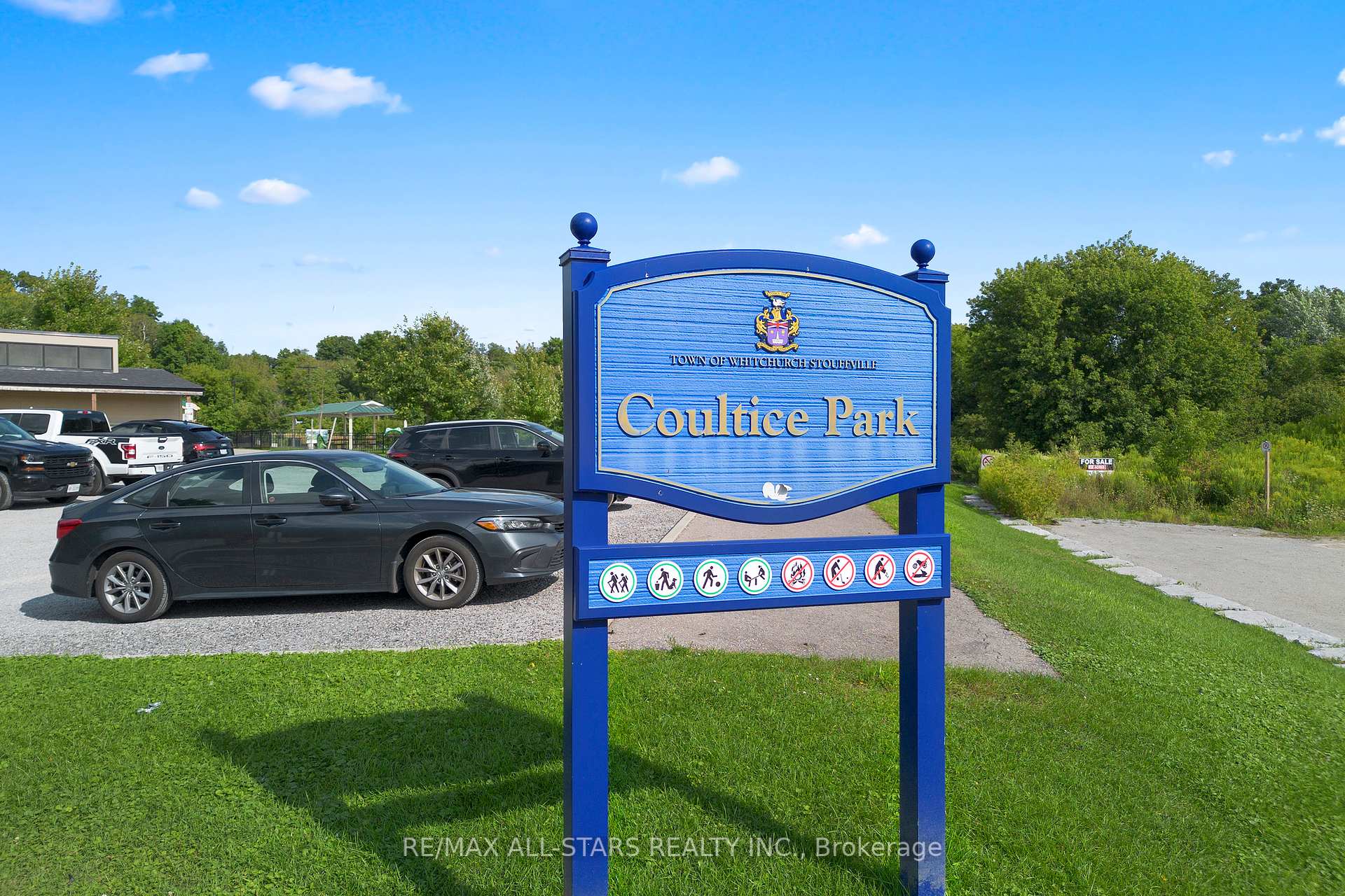 12 Churchill Drive S, Whitchurch-Stouffville