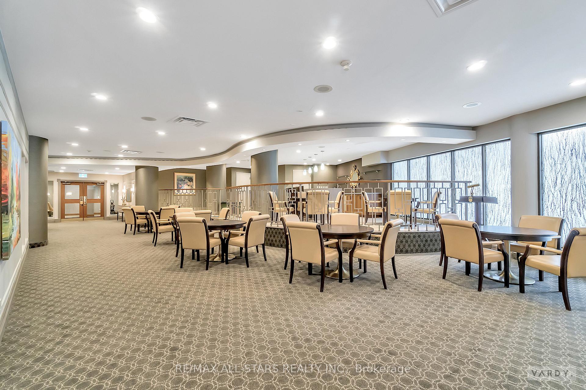 610 Bullock Drive 404