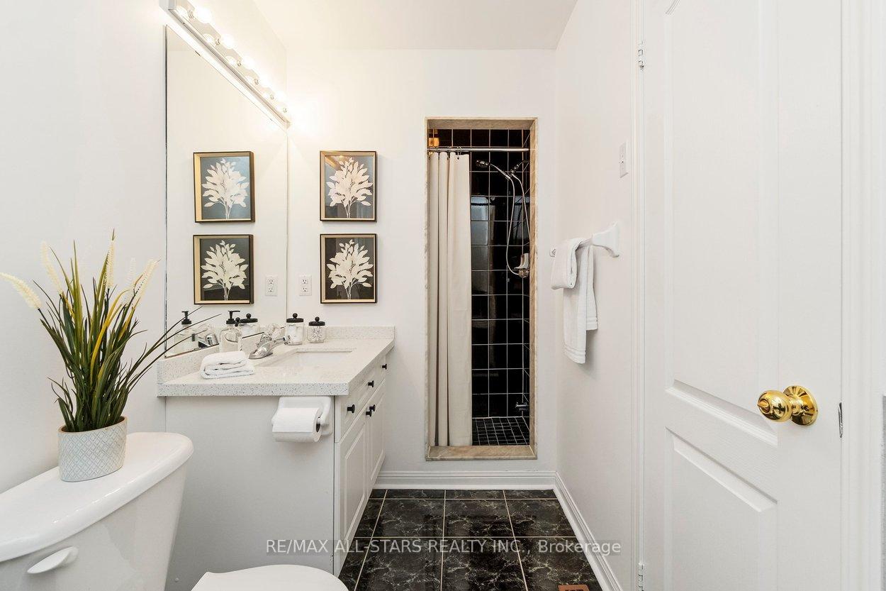 33 Christian Reesor Park Avenue, Markham, ON L6B 1B6, Markham ON, L6B 1B6