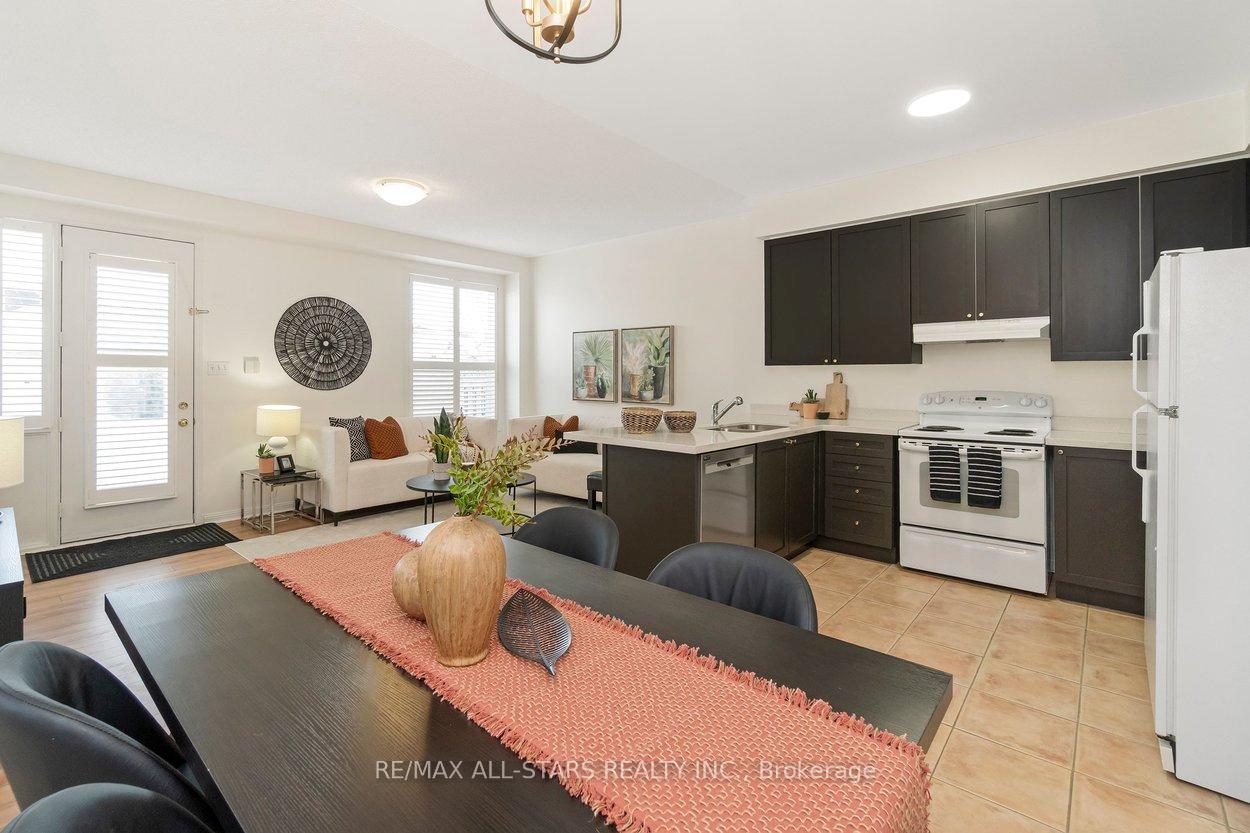 33 Christian Reesor Park Avenue, Markham, ON L6B 1B6, Markham ON, L6B 1B6