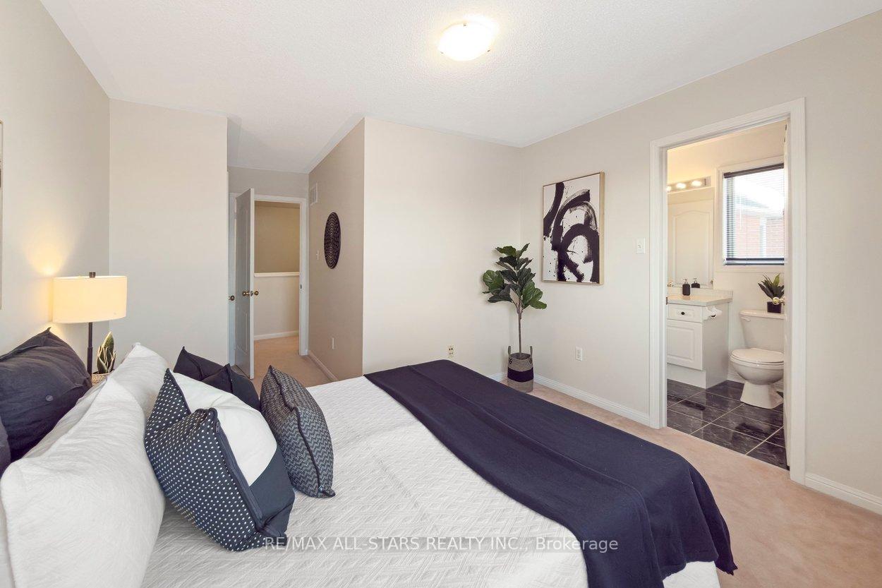 33 Christian Reesor Park Avenue, Markham, ON L6B 1B6, Markham ON, L6B 1B6