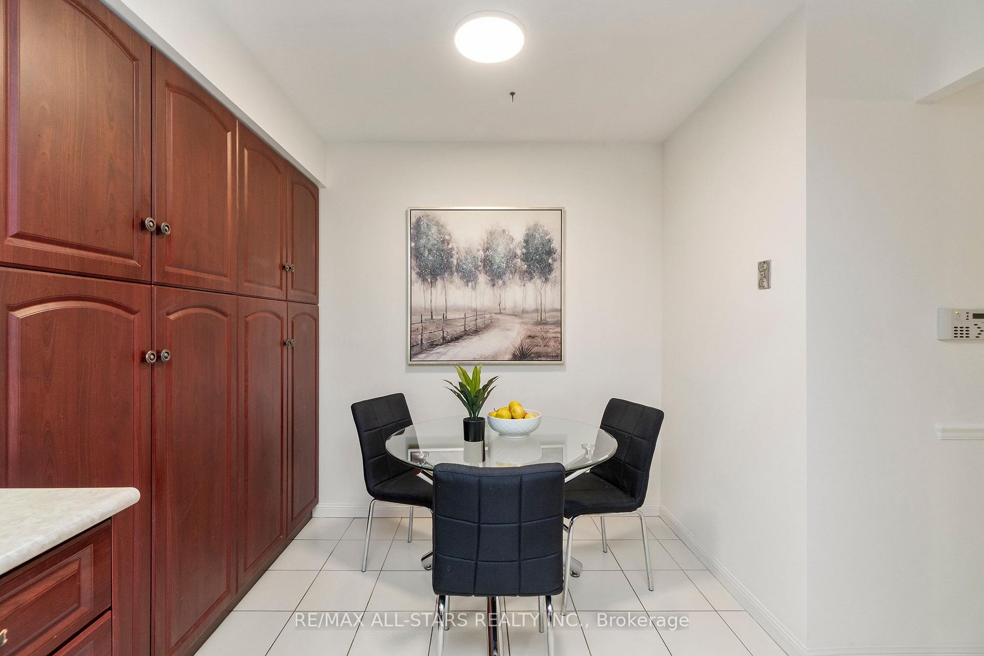 610 Bullock Drive 701, Markham, ON L3R 0G1, Markham ON, L3R 0G1