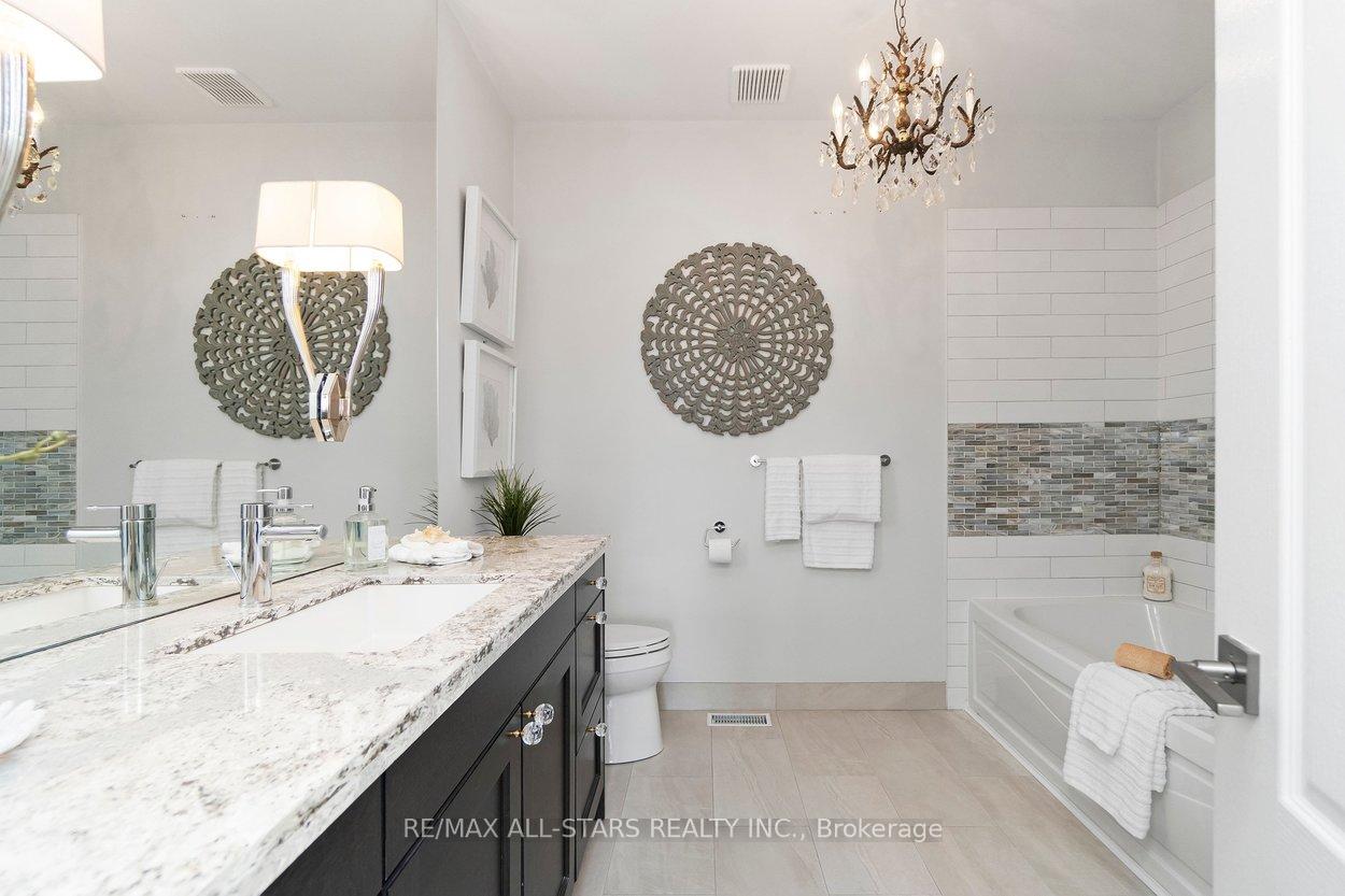 1 Christina Falls Way, Markham, ON L6E 1B4, Markham ON, L6E 1B4