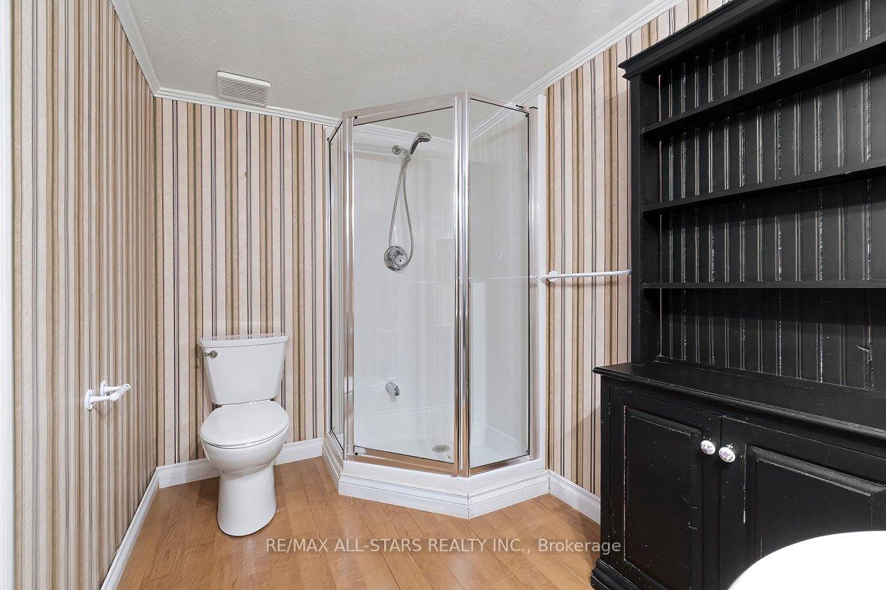 1 Christina Falls Way, Markham, ON L6E 1B4, Markham ON, L6E 1B4