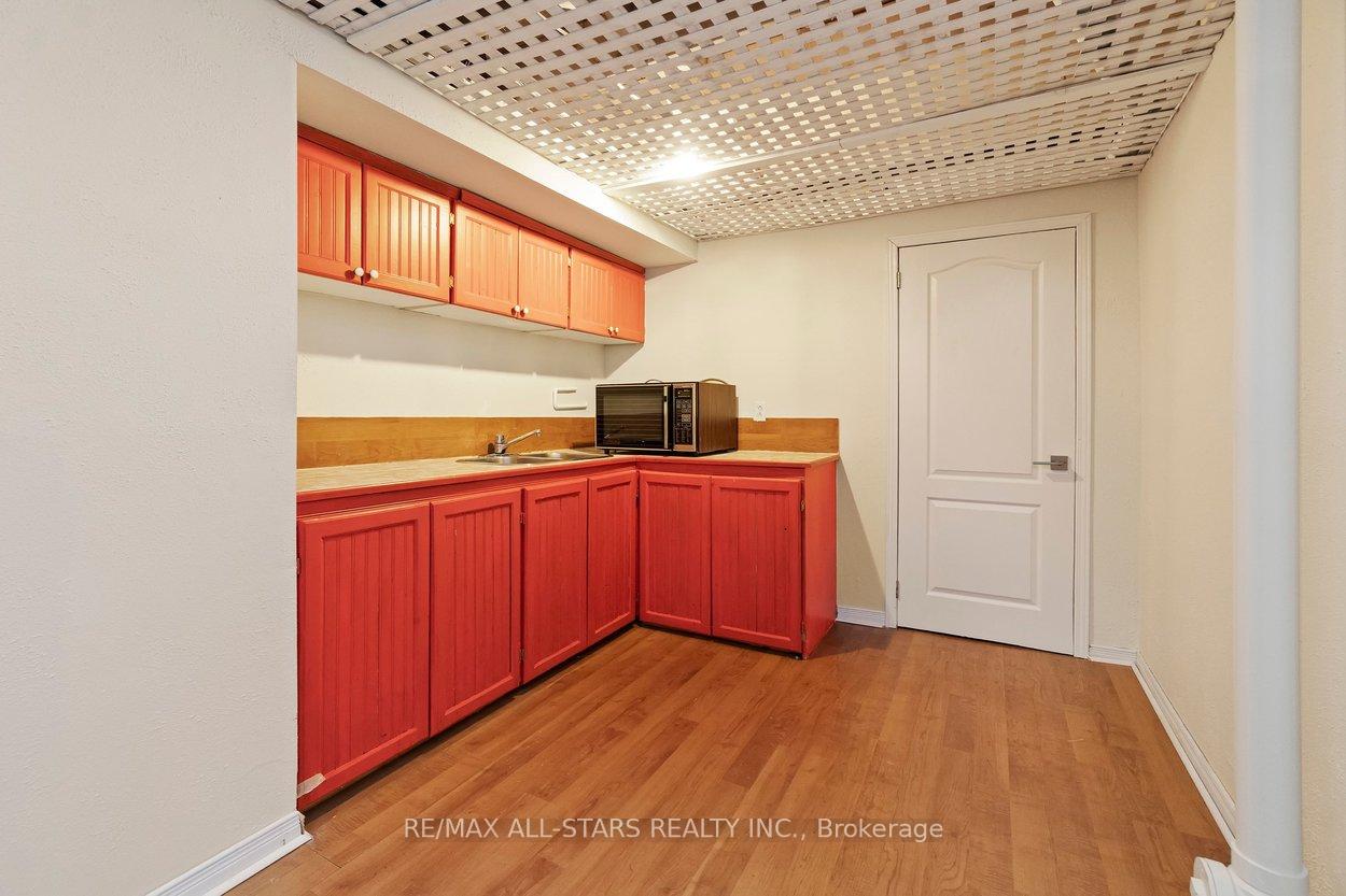 1 Christina Falls Way, Markham, ON L6E 1B4, Markham ON, L6E 1B4