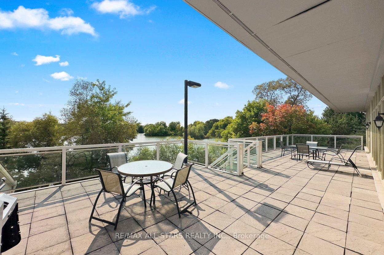 1 Christina Falls Way, Markham, ON L6E 1B4, Markham ON, L6E 1B4