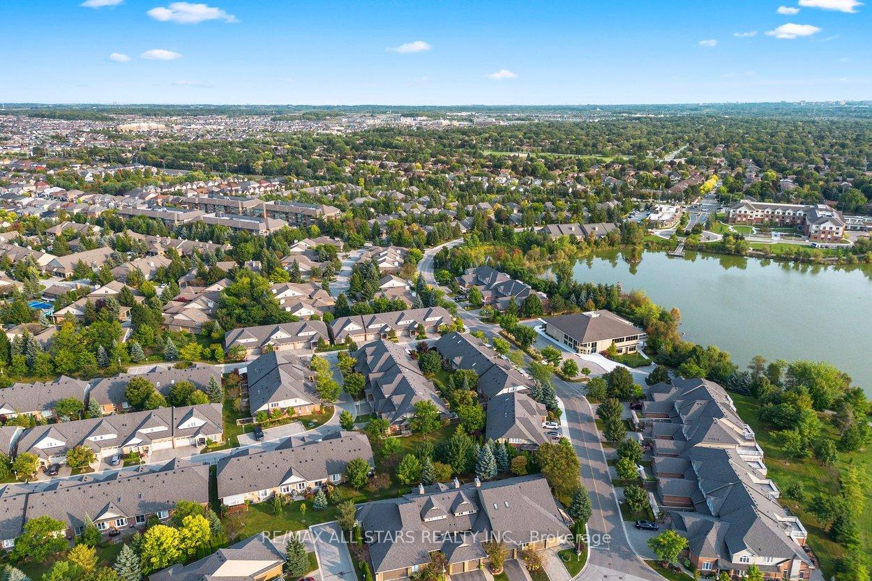 1 Christina Falls Way, Markham, ON L6E 1B4, Markham ON, L6E 1B4