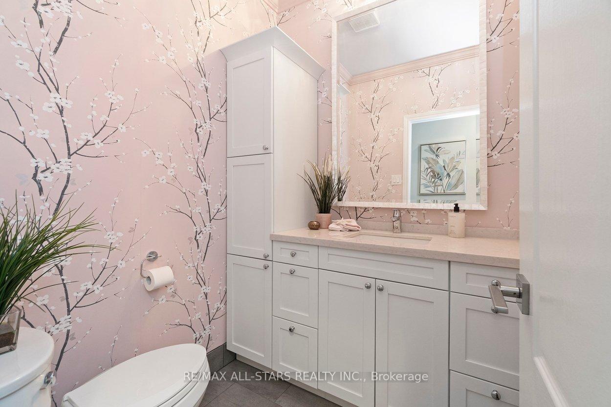 1 Christina Falls Way, Markham, ON L6E 1B4, Markham ON, L6E 1B4