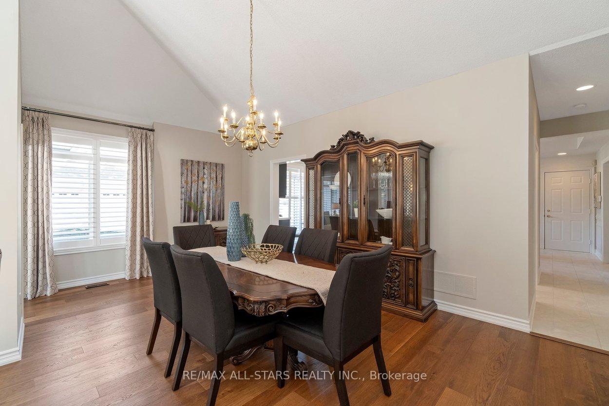 1 Christina Falls Way, Markham, ON L6E 1B4, Markham ON, L6E 1B4