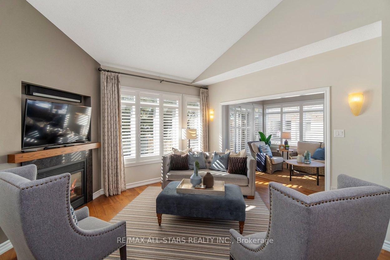 1 Christina Falls Way, Markham, ON L6E 1B4, Markham ON, L6E 1B4