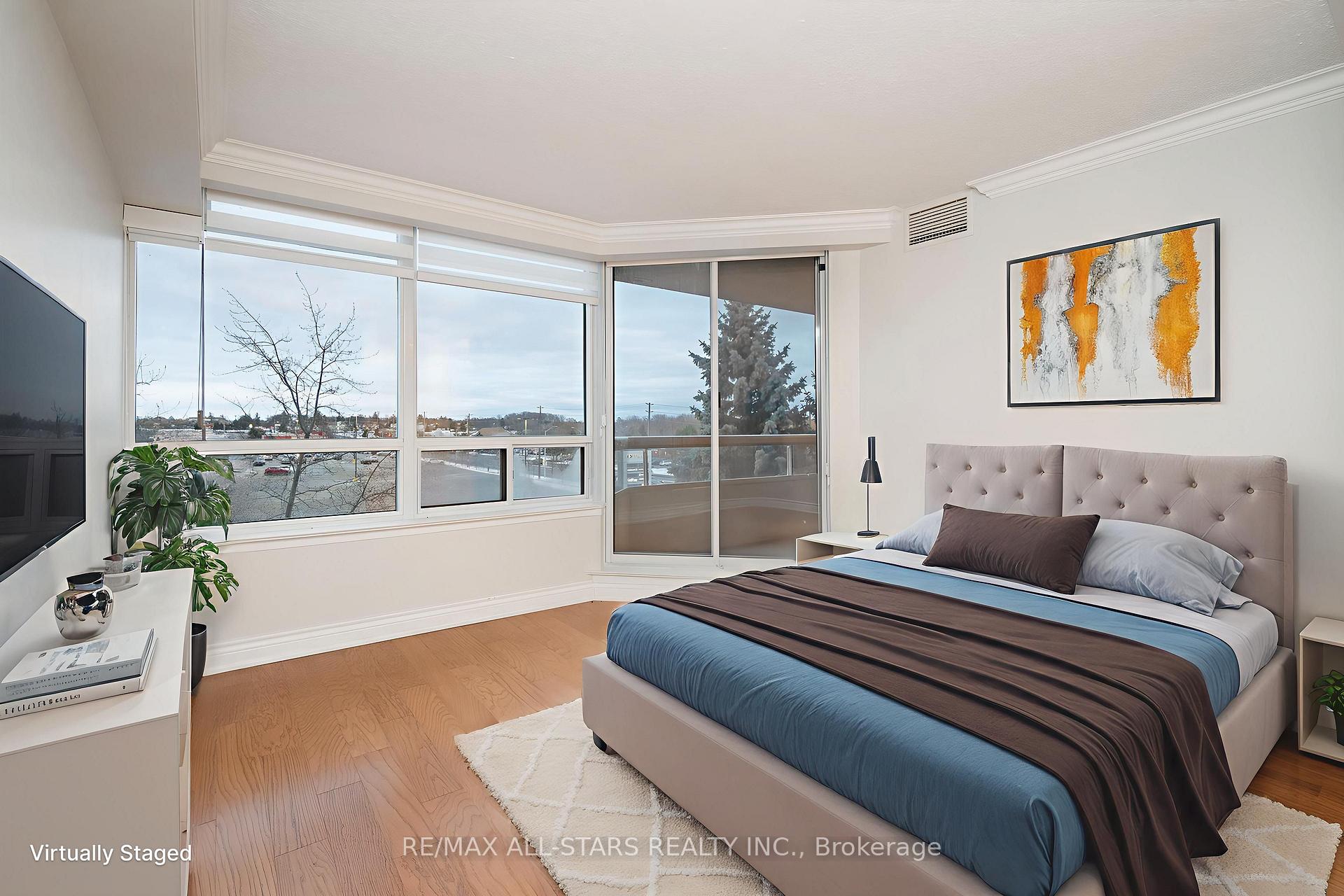 610 Bullock Drive 404, Markham, ON L3R 0G1