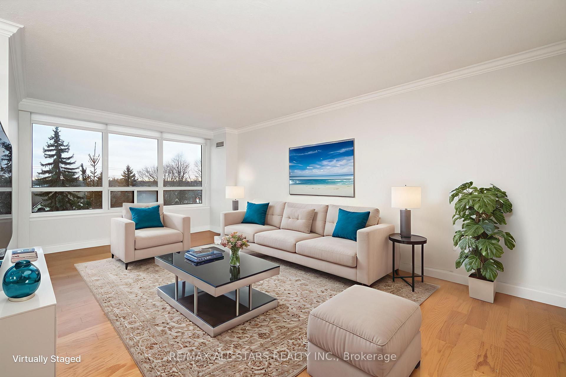 610 Bullock Drive 404, Markham, ON L3R 0G1